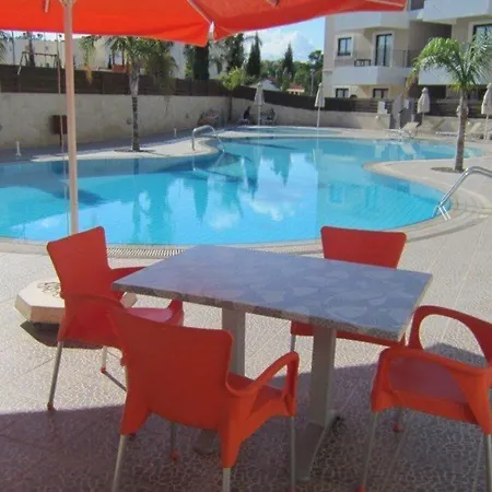 Townhouse Valentina “on Luxury Resort” Villa Paralimni