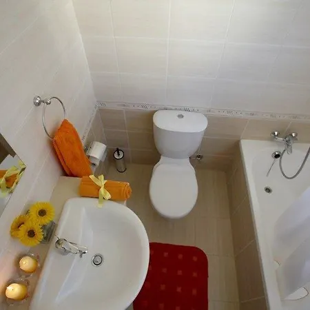 Townhouse Valentina “on Luxury Resort” باراليمني